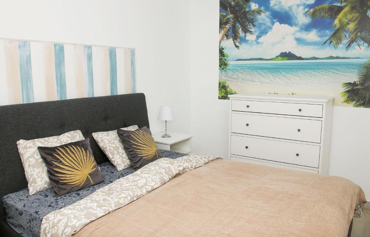 Family Apartment Walking Distance To The Sea And All Amenities Sitio de Calahonda Екстериор снимка
