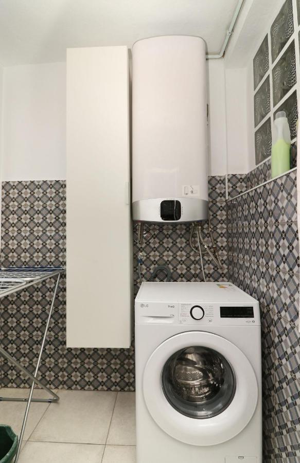 Family Apartment Walking Distance To The Sea And All Amenities Sitio de Calahonda Екстериор снимка