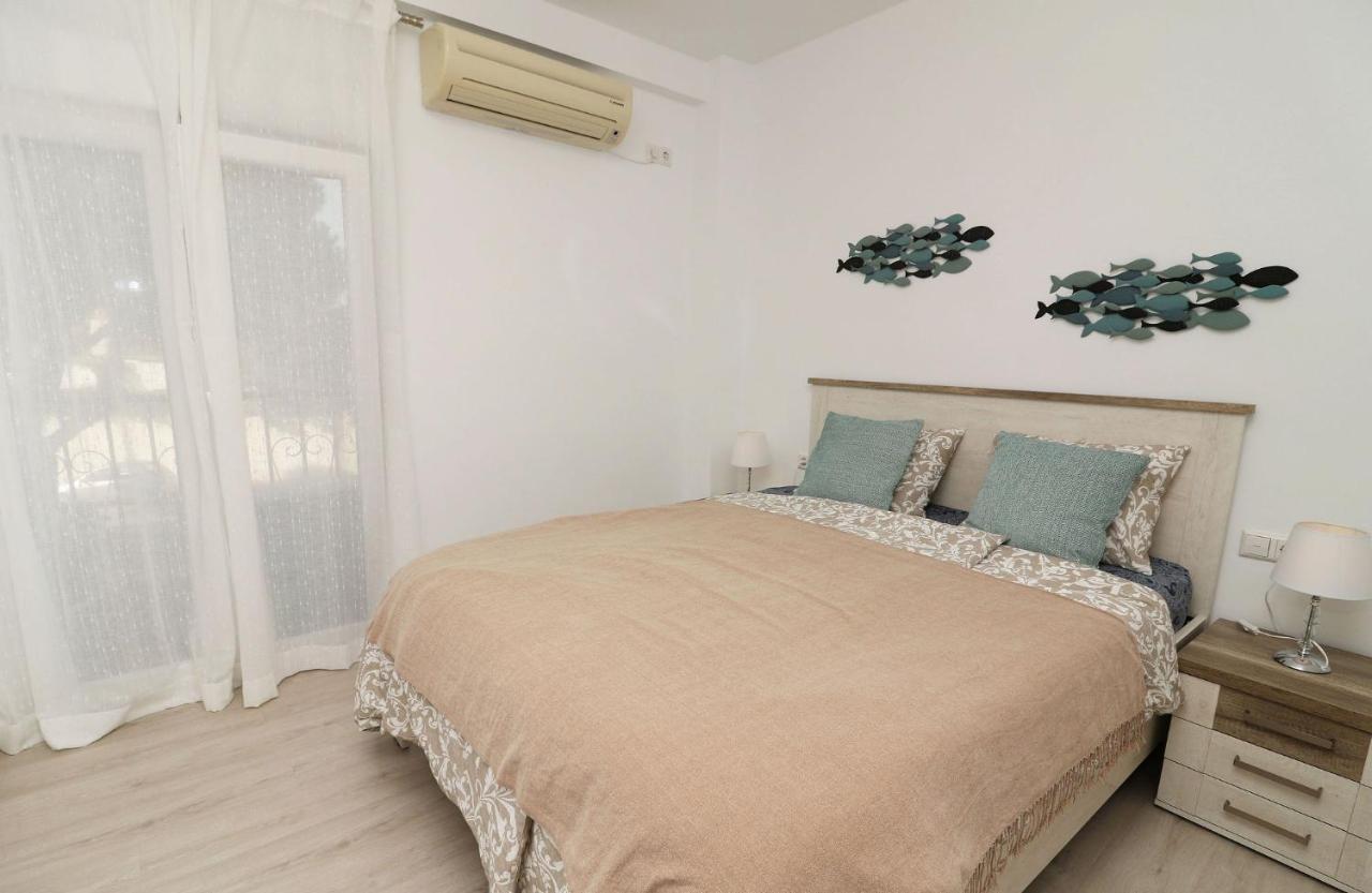 Family Apartment Walking Distance To The Sea And All Amenities Sitio de Calahonda Екстериор снимка